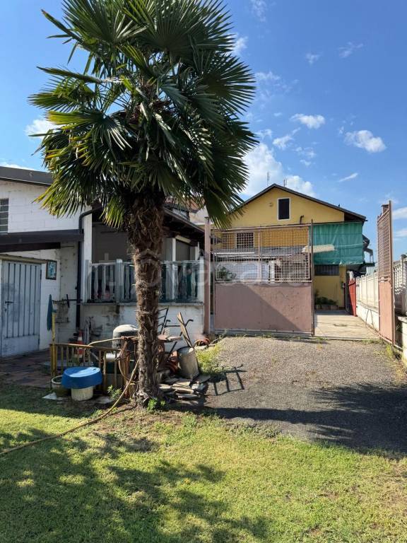 casa indipendente in vendita a Nichelino in zona Crociera