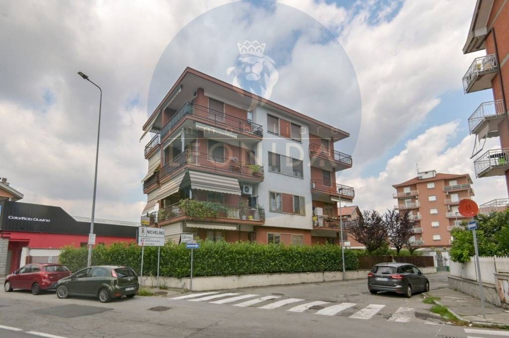 appartamento in vendita a Nichelino in zona Crociera
