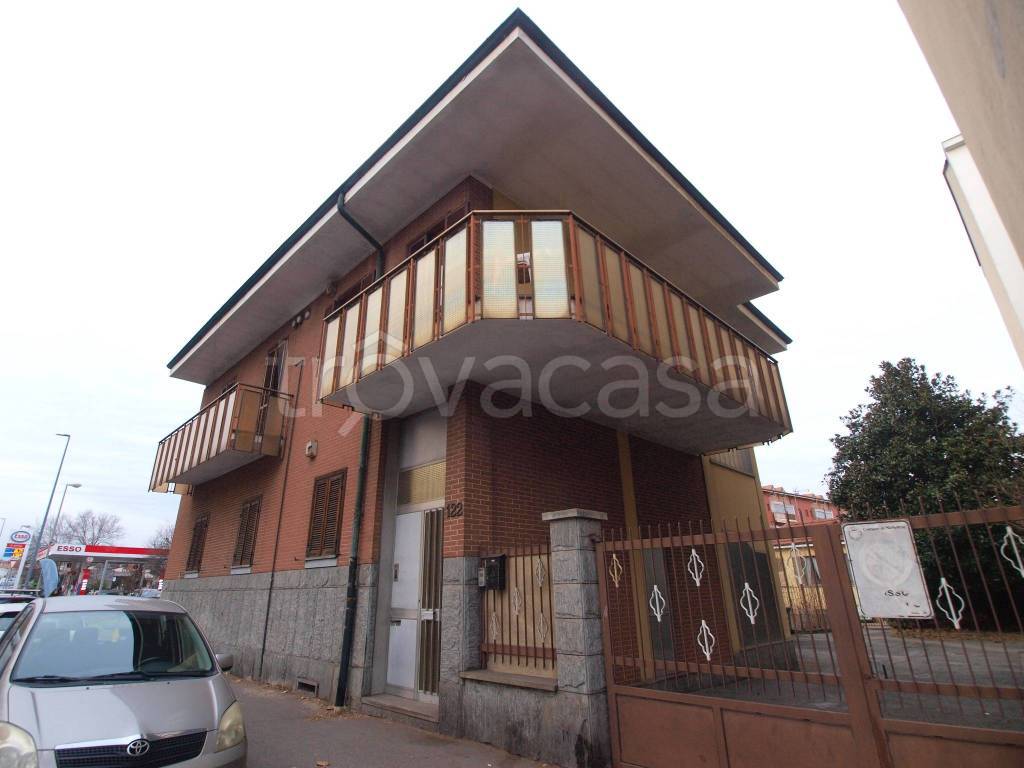 casa indipendente in vendita a Nichelino in zona Crociera