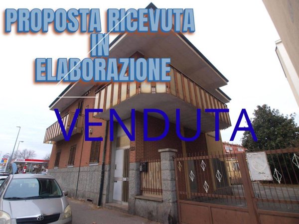 casa indipendente in vendita a Nichelino in zona Crociera