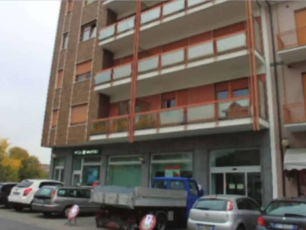 ufficio in vendita a Nichelino in zona Crociera