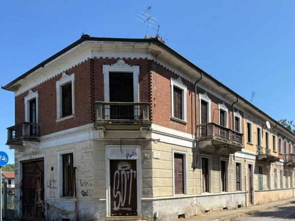 intera palazzina in vendita a Nichelino