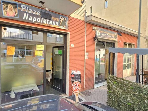 negozio in vendita a Nichelino
