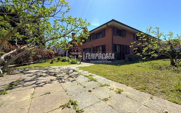 casa indipendente in vendita a Nichelino