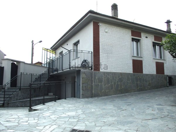 casa indipendente in vendita a Nichelino