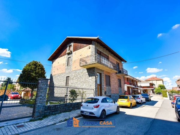 casa indipendente in vendita a Nichelino