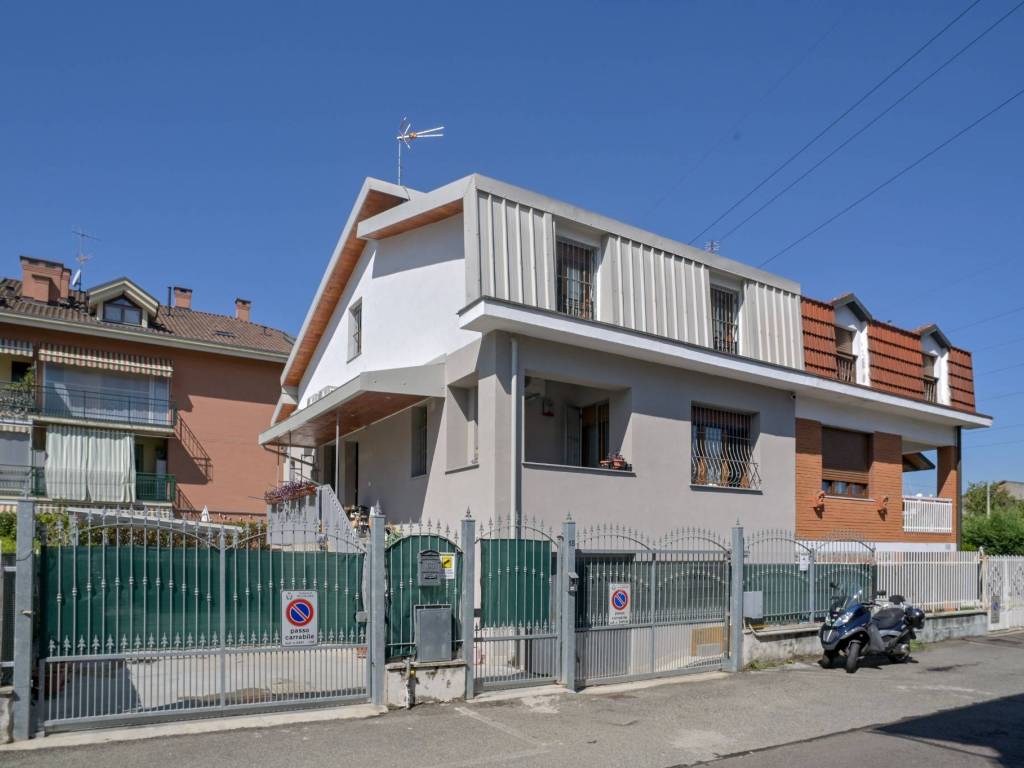 casa indipendente in vendita a Nichelino