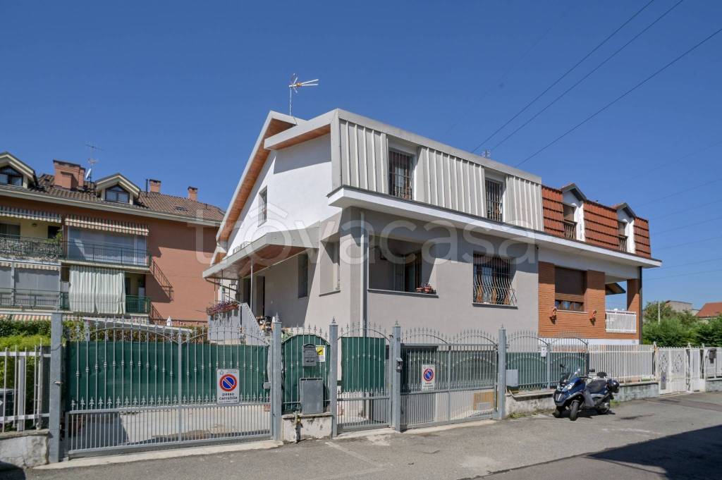 casa indipendente in vendita a Nichelino