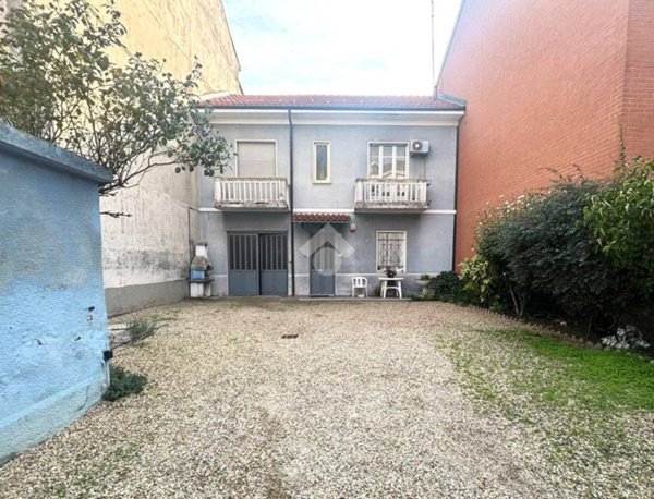 casa indipendente in vendita a Nichelino
