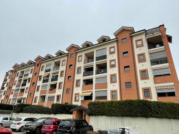 negozio in vendita a Nichelino