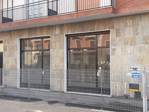 locale commerciale in vendita a Nichelino