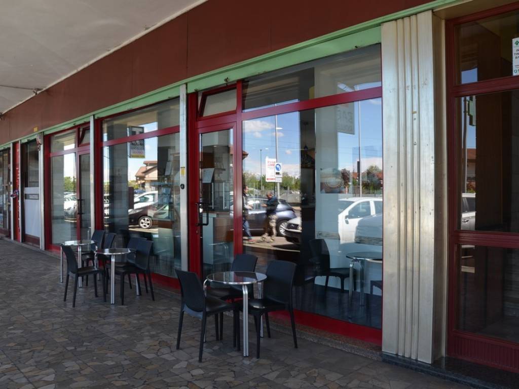 negozio in vendita a Nichelino