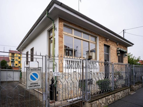 casa indipendente in vendita a Nichelino