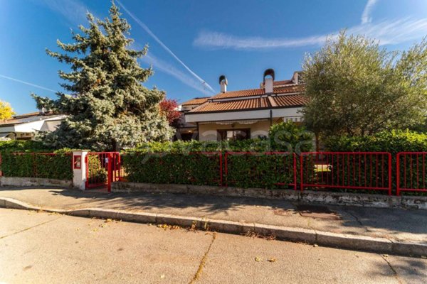 casa indipendente in vendita a Nichelino