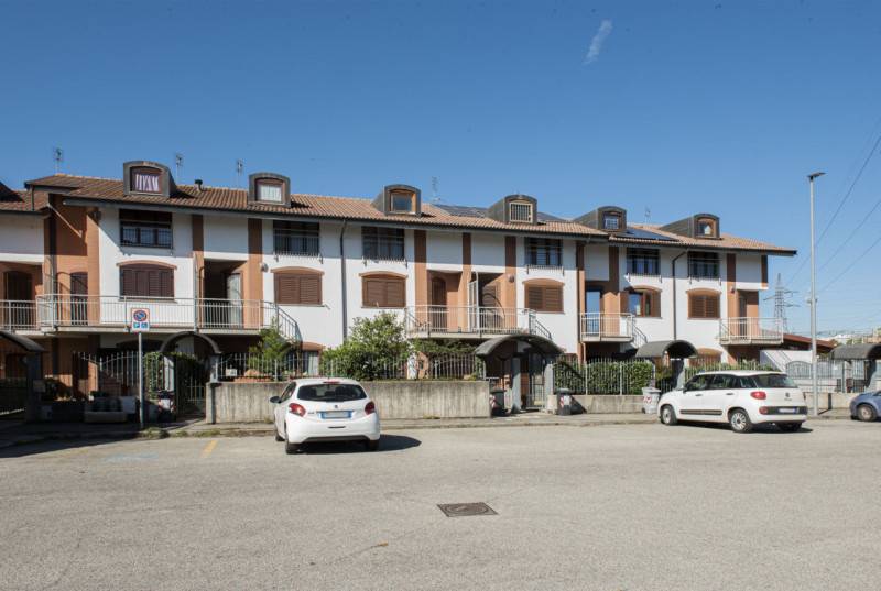 casa indipendente in vendita a Nichelino in zona Crociera