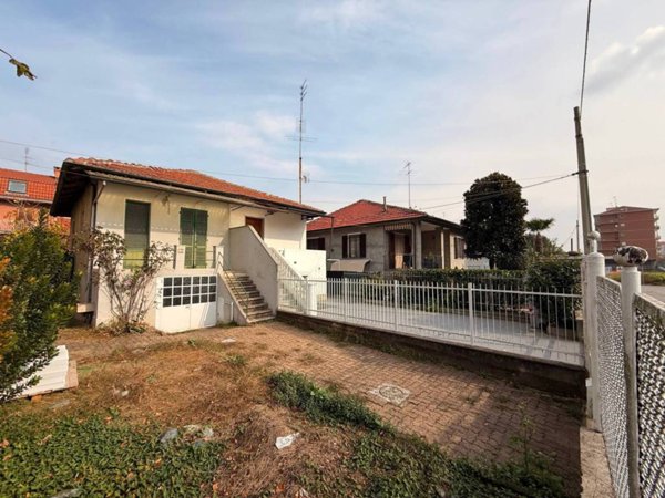 casa indipendente in vendita a Nichelino