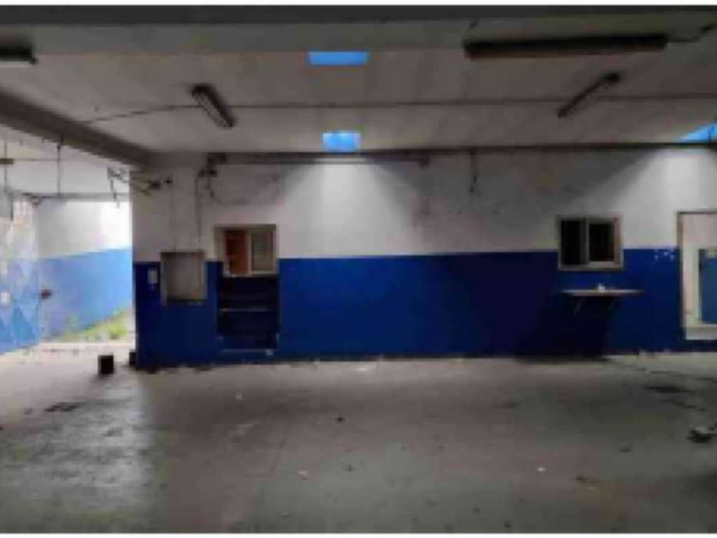 locale commerciale in vendita a Nichelino