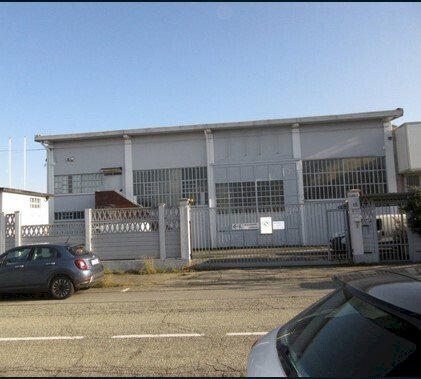 locale di sgombero in vendita a Nichelino