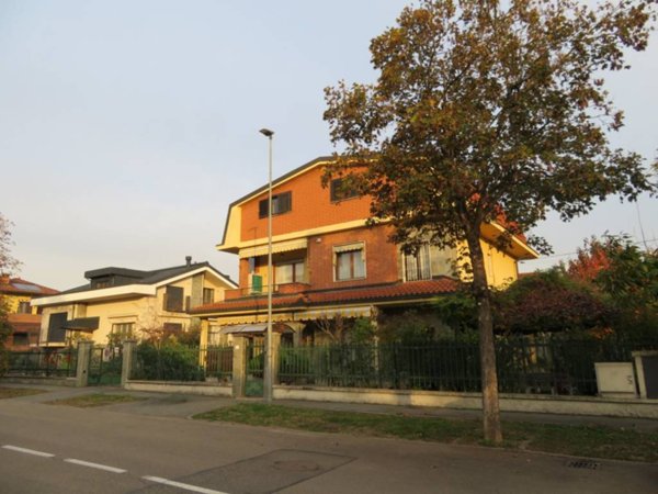 casa indipendente in vendita a Nichelino