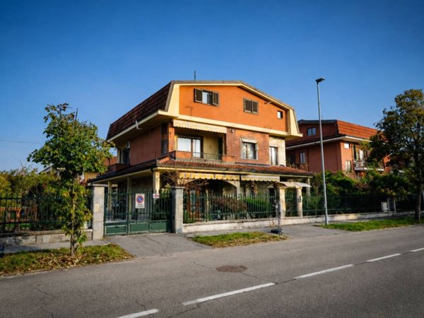 casa indipendente in vendita a Nichelino