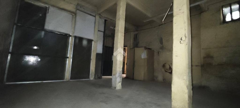 negozio in vendita a Nichelino