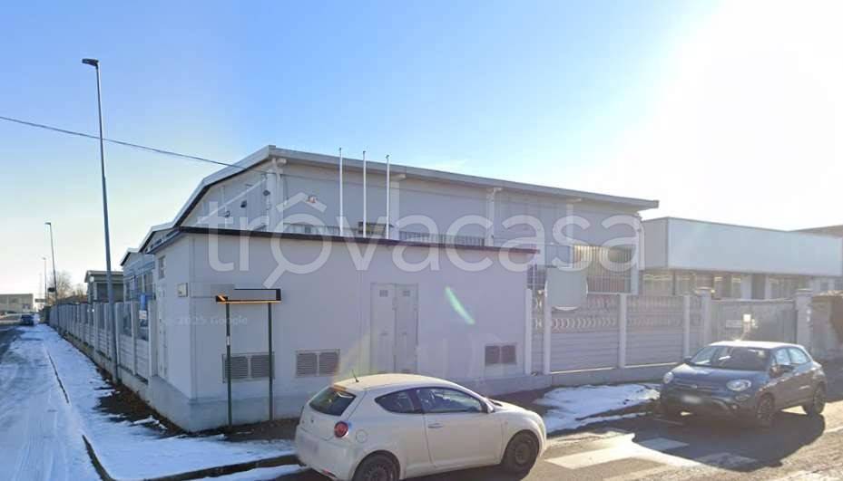 capannone in vendita a Nichelino