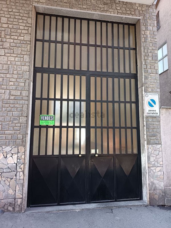 locale di sgombero in vendita a Nichelino