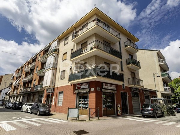 locale commerciale in vendita a Nichelino