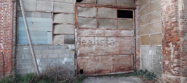 capannone in vendita a Nichelino