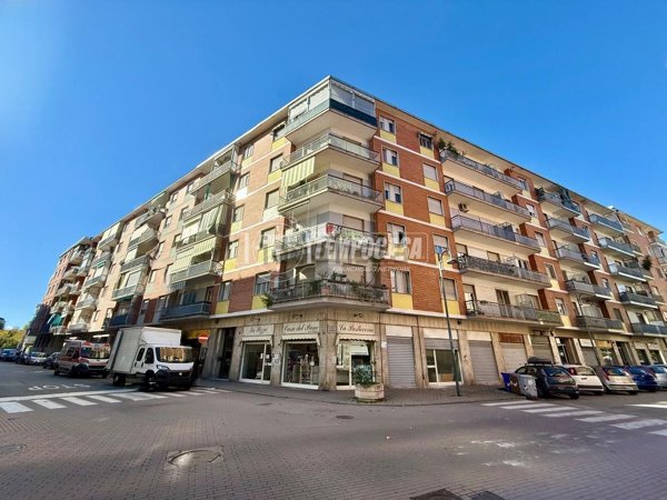 locale commerciale in vendita a Nichelino