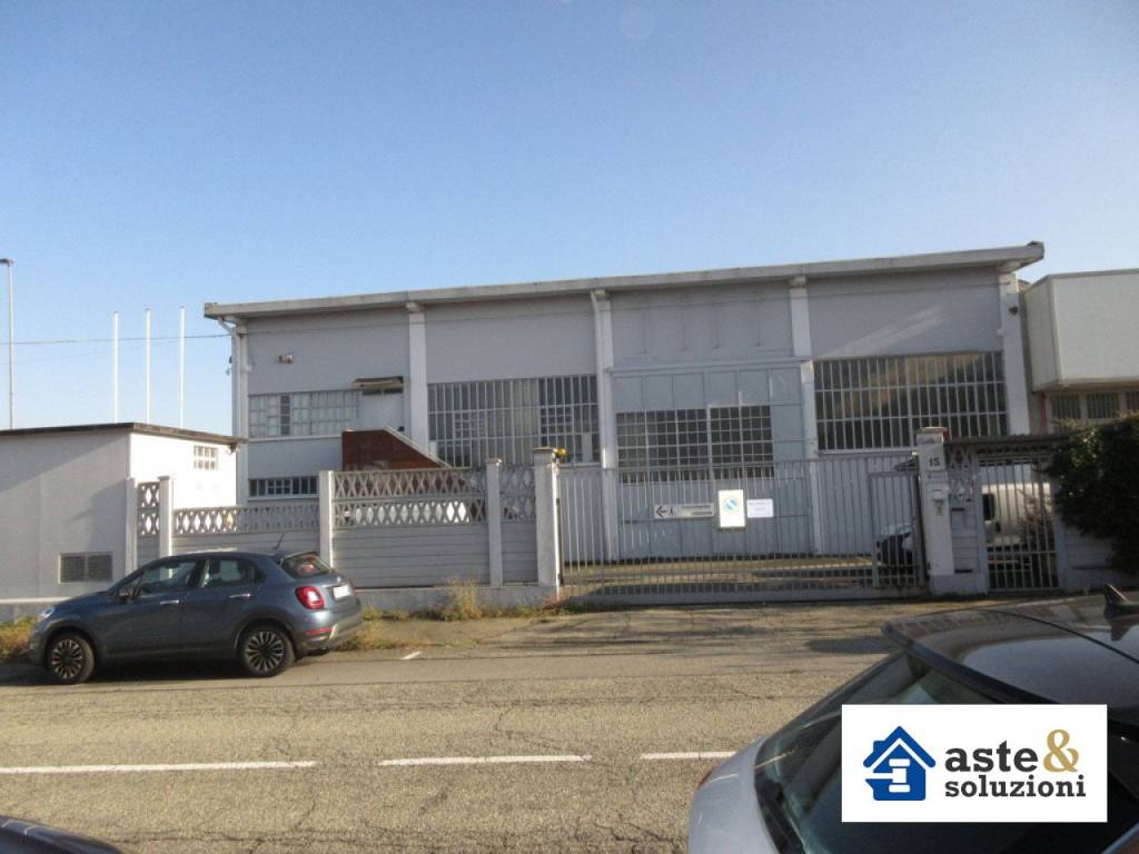 capannone in vendita a Nichelino