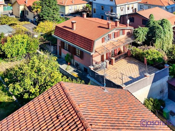 casa indipendente in vendita a Nichelino