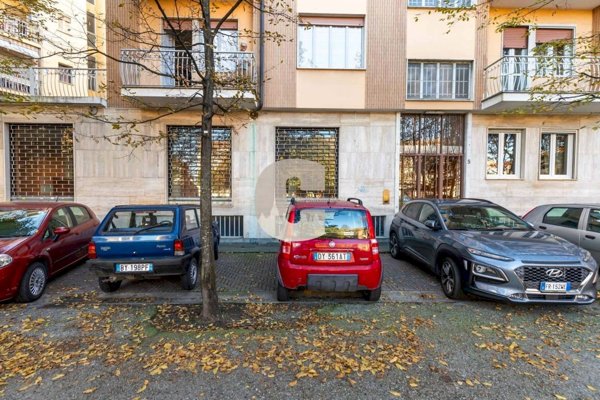 locale commerciale in vendita a Nichelino