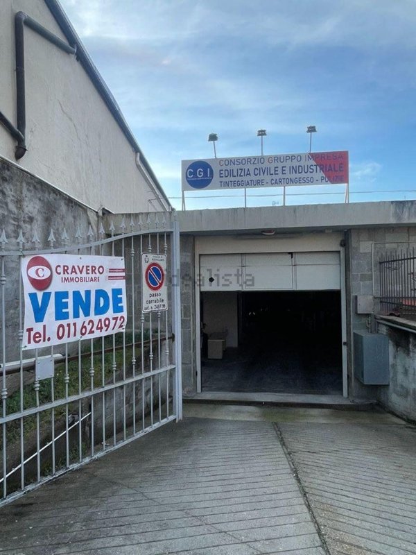 ufficio in vendita a Nichelino in zona Crociera