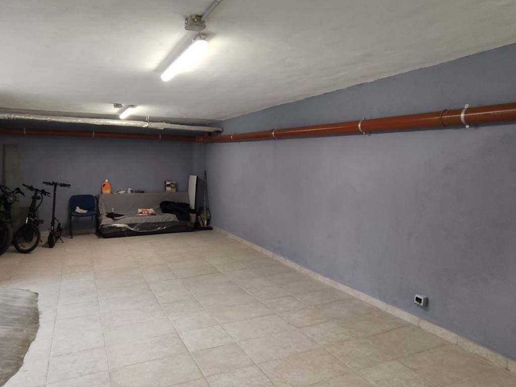 locale di sgombero in vendita a Nichelino