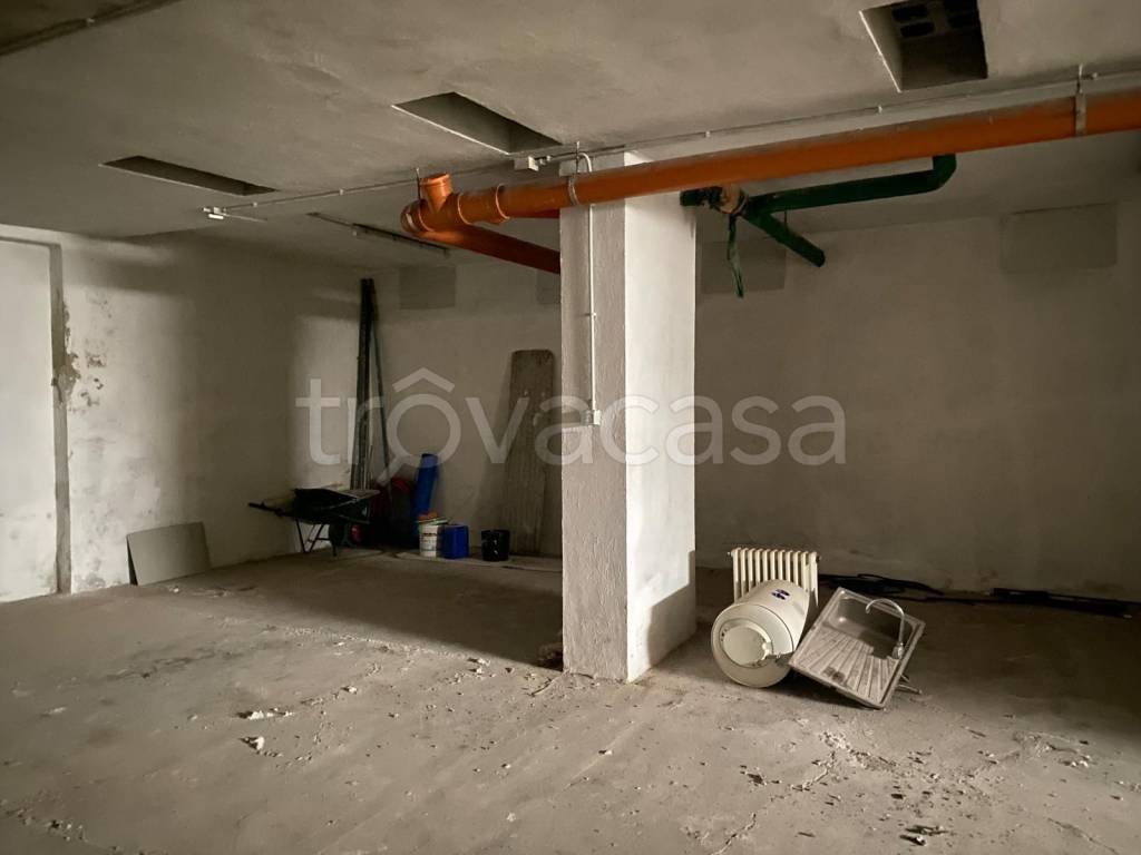 locale commerciale in vendita a Nichelino