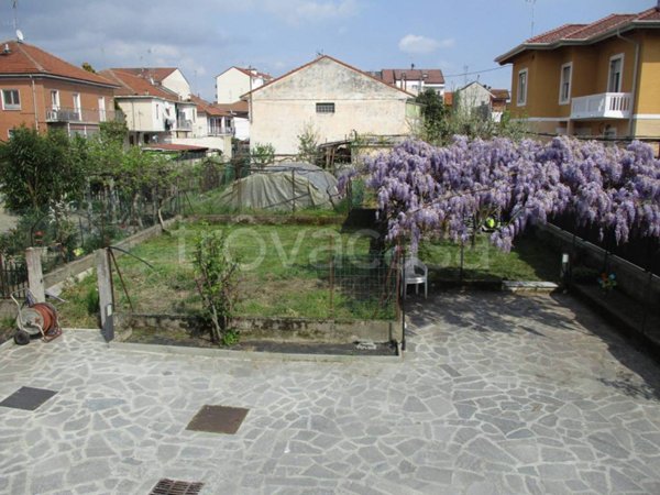 casa indipendente in vendita a Nichelino