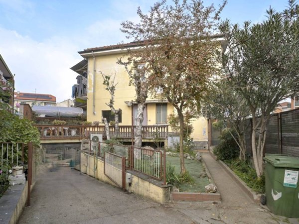 casa indipendente in vendita a Nichelino