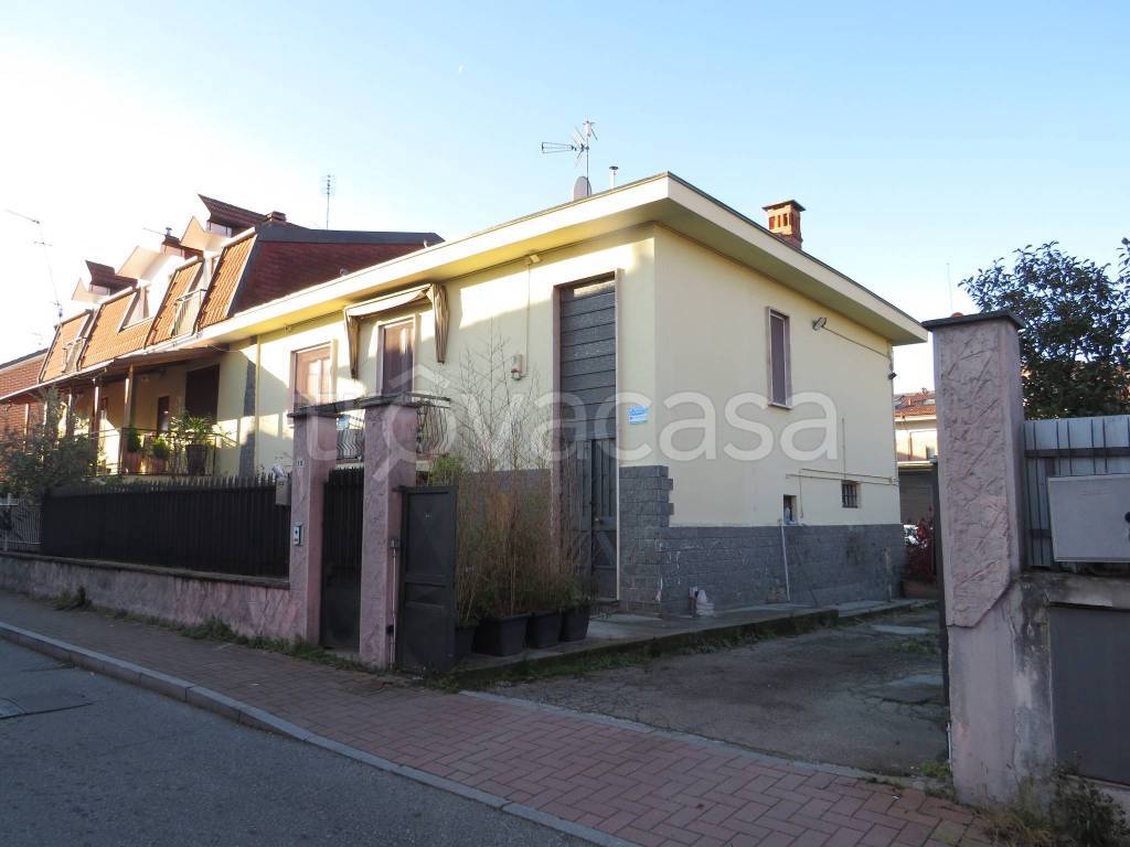 casa indipendente in vendita a Nichelino