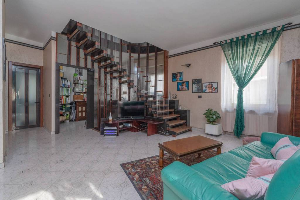 casa indipendente in vendita a Nichelino