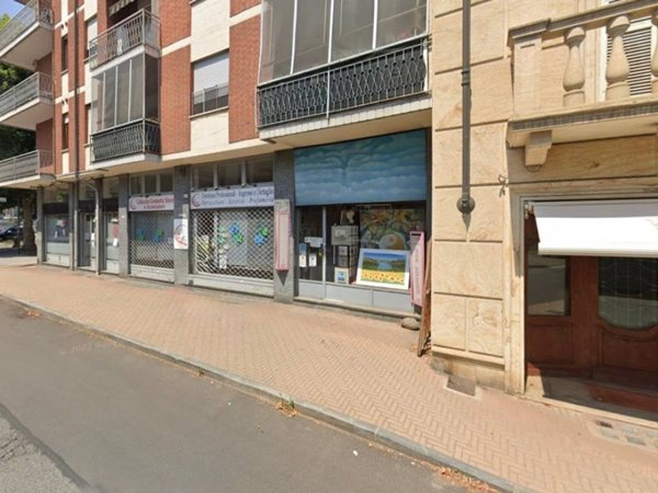 negozio in vendita a Nichelino