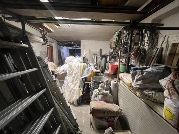 locale di sgombero in vendita a Nichelino