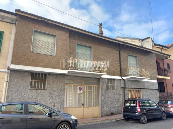 casa indipendente in vendita a Nichelino in zona Crociera