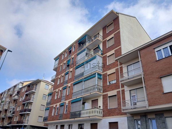 appartamento in vendita a Nichelino in zona Crociera