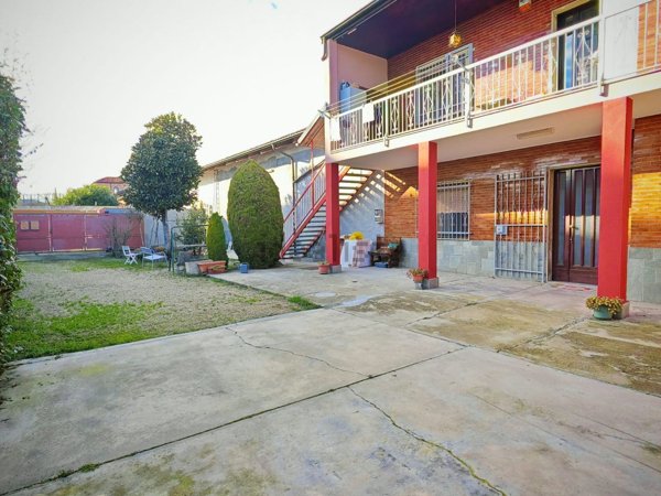 casa indipendente in vendita a Nichelino