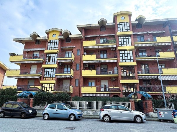 appartamento in vendita a Nichelino in zona Crociera