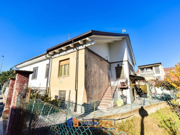 casa indipendente in vendita a Nichelino