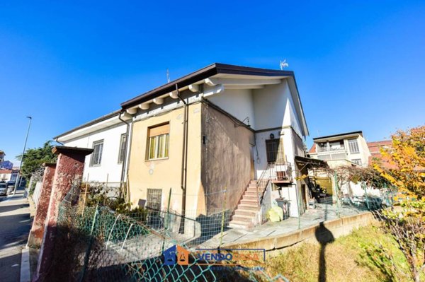 casa indipendente in vendita a Nichelino in zona Crociera