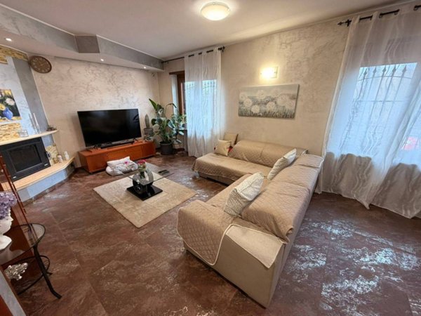 casa indipendente in vendita a Nichelino