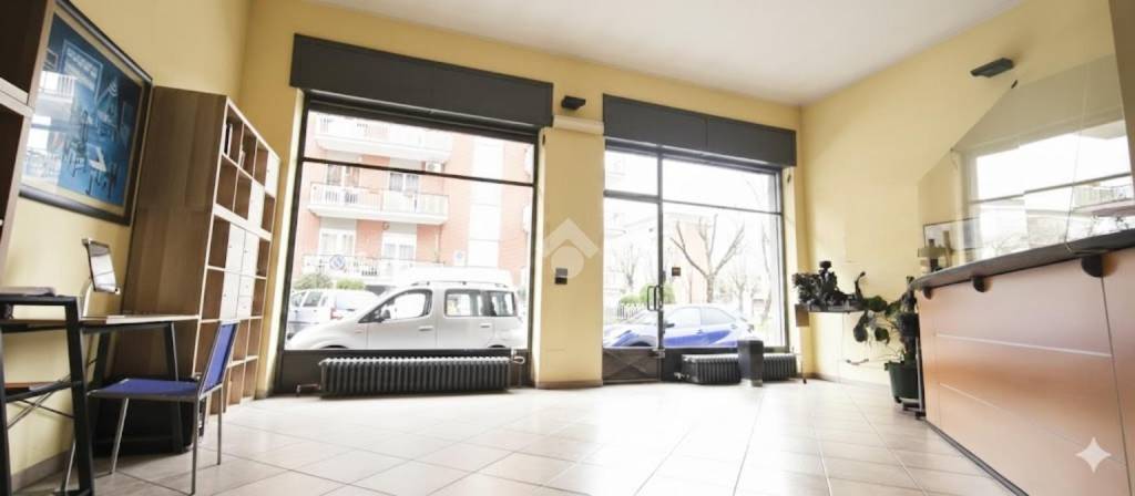 ufficio in vendita a Nichelino in zona Stupinigi